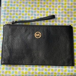 Michael Kors Fulton Zip Wrislet